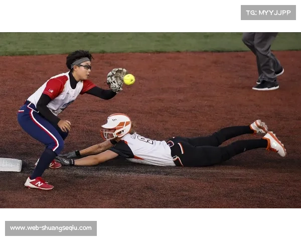 美国职业垒球联赛季后赛激烈争夺 芝加哥强盗队暂时领跑排名